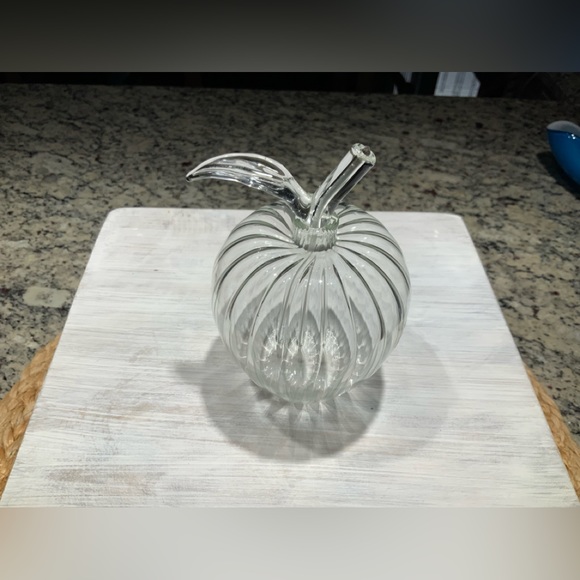 BLOWN GLASS APLLE OIL LAMP DEFUSER - Picture 1 of 2